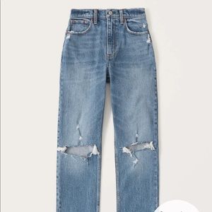 EVERYTHING MUST GO - Abercrombie & Fitch Ultra High Rise 90s Jean